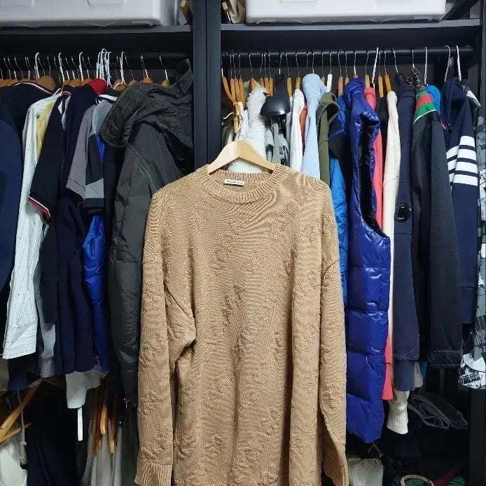 [BUNJANG] Balenciaga All Over Logo Oversized Knit / 발렌시아가 올오버 로고 오버사이즈 딥베이지 니트 m 백화점판