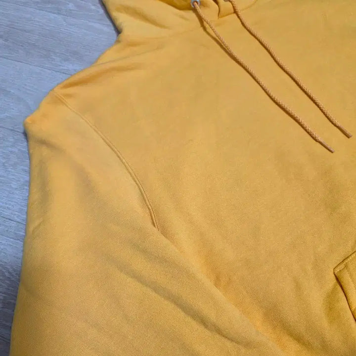 [BUNJANG] Champion Yellow Hoodie (Size S) / 챔피온 기모 후드티 옐로우 S