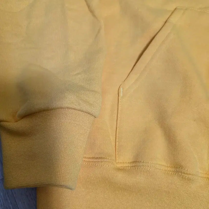[BUNJANG] Champion Yellow Hoodie (Size S) / 챔피온 기모 후드티 옐로우 S