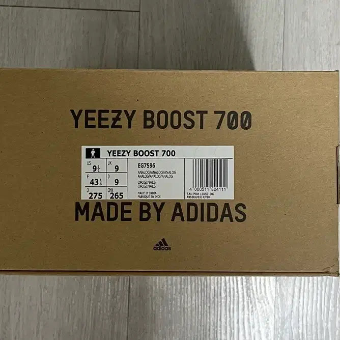[BUNJANG] Adidas Yeezy Boost 700 Analog (New) / (275) 아디다스 이지부스트 700 아날로그 (새제품)