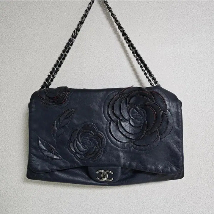 [BUNJANG] Chanel Camellia Lambskin Chain Shoulder Bag / 네고가능^^) 정품 샤넬 은장 까멜리아 램스킨 체인 3way 숄더가방