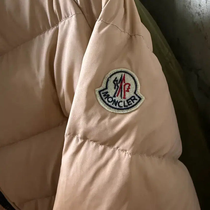 [BUNJANG] Moncler Women's Padded Jacket L / 몽클레어 패딩