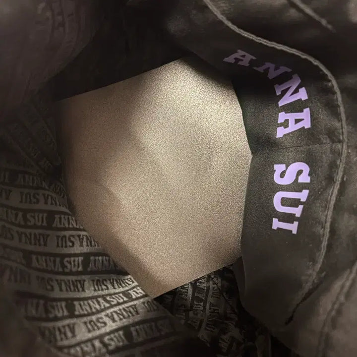 [BUNJANG] Anna Sui Kuromi Tote Bag / 안나수이x쿠로미 콜라보 사각 토트백 가방