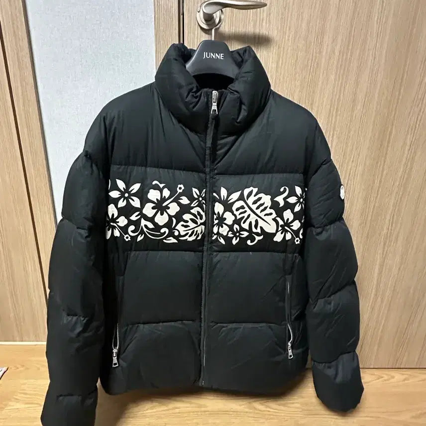 [BUNJANG] Moncler Palm Angels Padded Jacket / 몽클레어 팜엔젤스 패딩