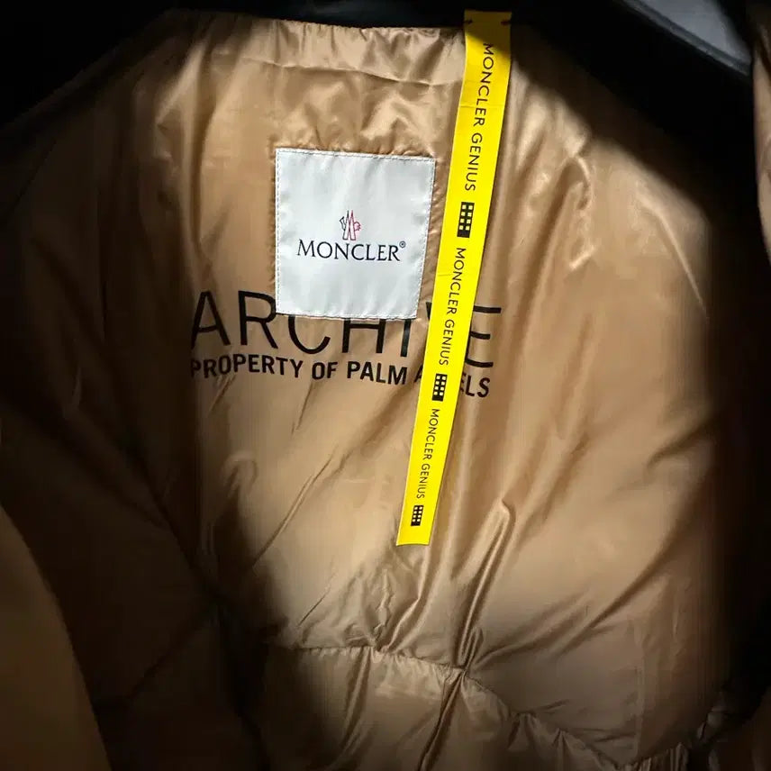 [BUNJANG] Moncler Palm Angels Padded Jacket / 몽클레어 팜엔젤스 패딩