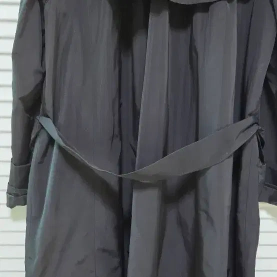 [BUNJANG] O'ONTHELABEL Black Trench Coat / O'ONTHELABEL 블랙 트렌치 코트