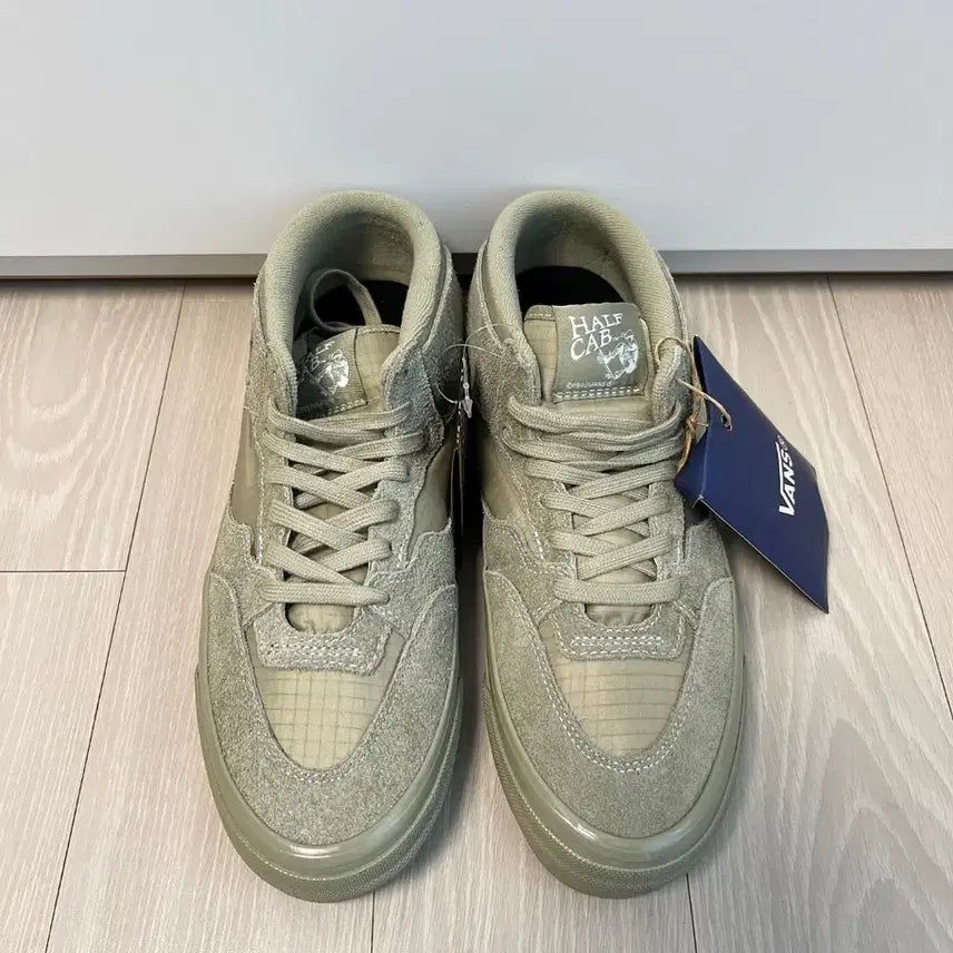[BUNJANG] Vans Half Cab Reissue 33 Khaki Beige Sneakers / 반스 프리미엄 하프캡 리이슈 33 카키 베이지 VN000CXJEL7