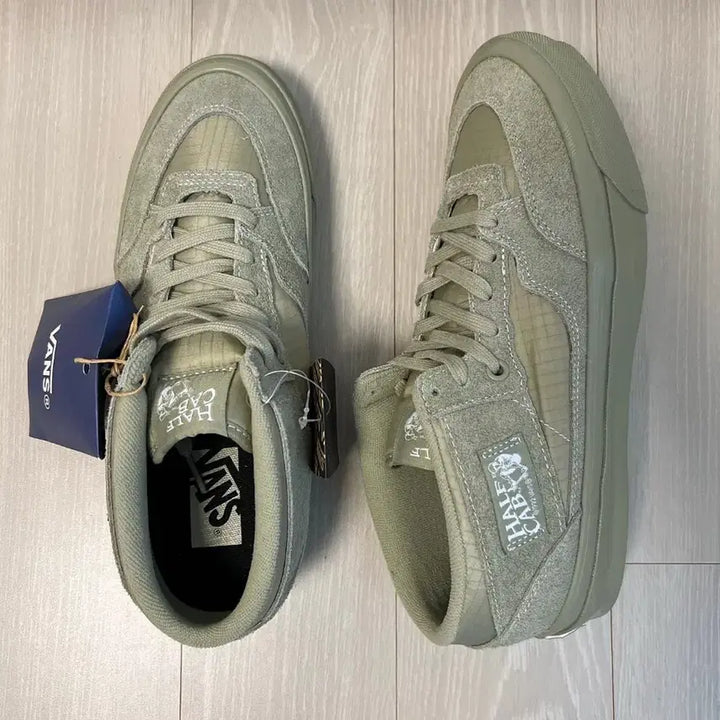 [BUNJANG] Vans Half Cab Reissue 33 Khaki Beige Sneakers / 반스 프리미엄 하프캡 리이슈 33 카키 베이지 VN000CXJEL7