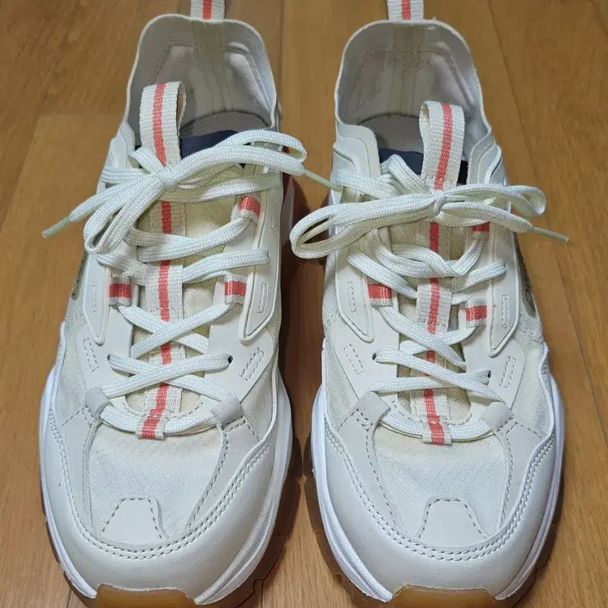 [BUNJANG] Discovery Ugly Sneakers Ivory (245mm) / 디스커버리 어글리 운동화 아이보리(245mm)