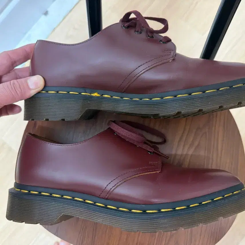 [BUNJANG] Dr. Martens Supreme Smith Cherry Red 4-Hole Shoes / 닥터마틴 x 슈프림 스미스 체리레드(4홀, 1461 쉐입)