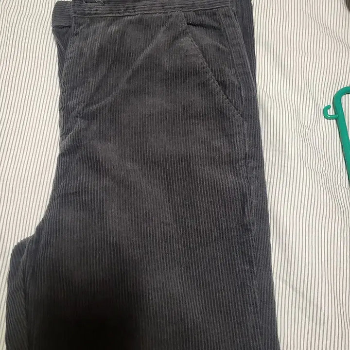 [BUNJANG] Three Quarter Corduroy Pants / 쓰리쿼터 리얼 골덴바지