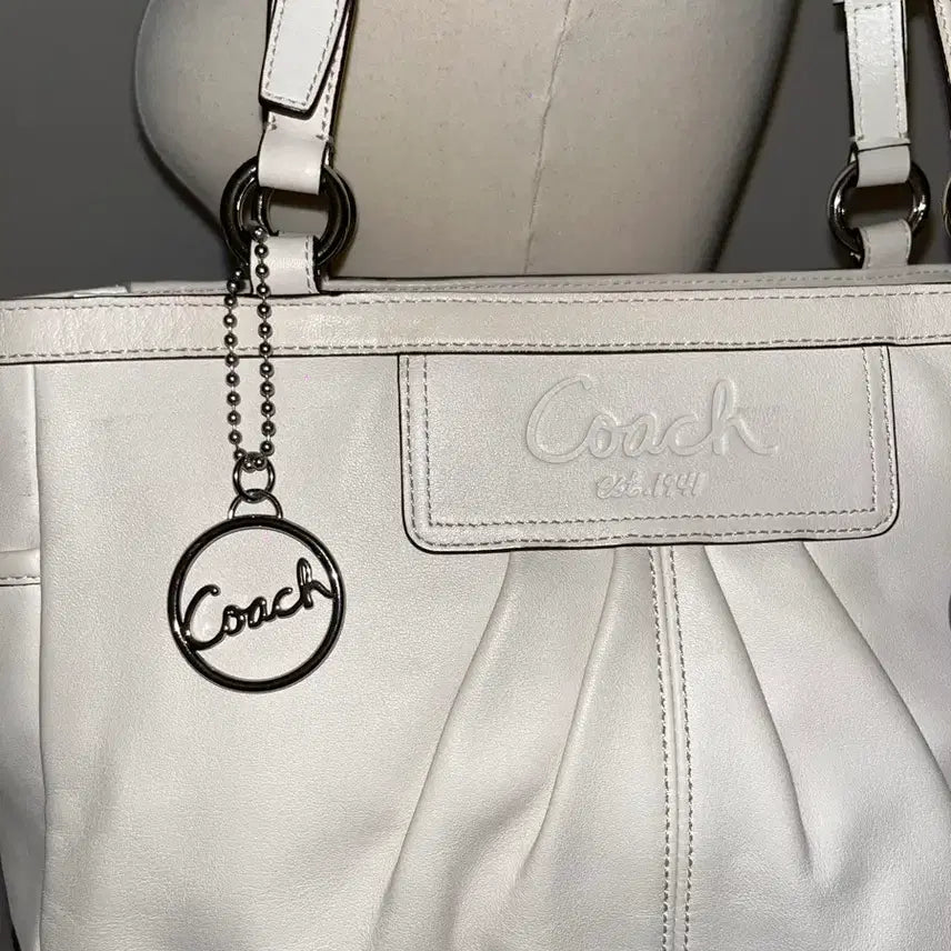 [BUNJANG] Coach Basic Shoulder Bag / Coach white basic shoulder bag