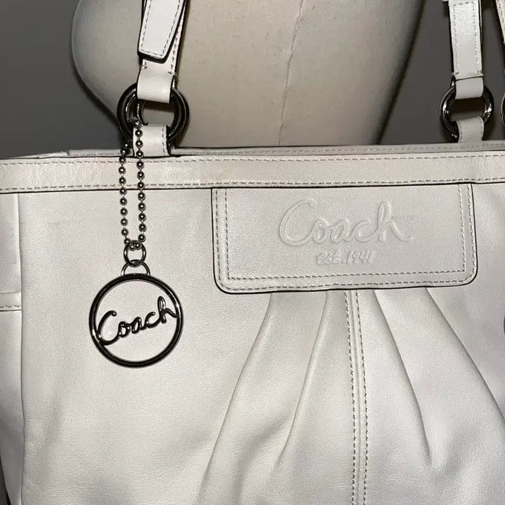 [BUNJANG] Coach Basic Shoulder Bag / Coach white basic shoulder bag