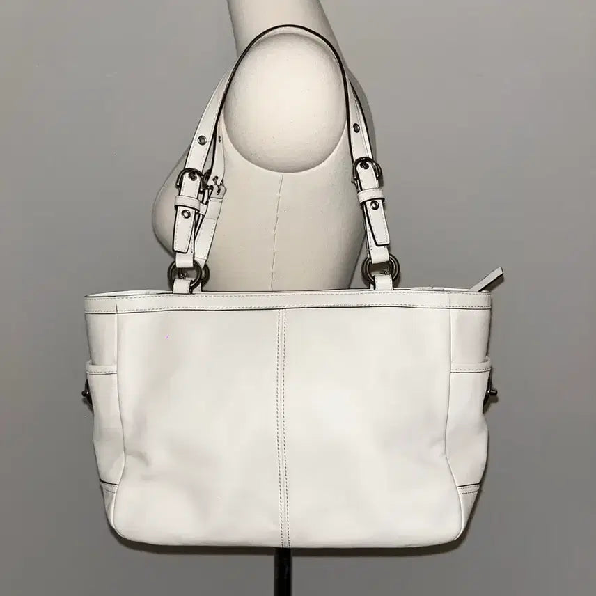 [BUNJANG] Coach Basic Shoulder Bag / Coach white basic shoulder bag