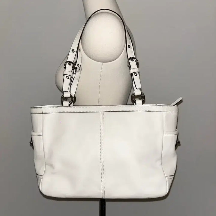 [BUNJANG] Coach Basic Shoulder Bag / Coach white basic shoulder bag