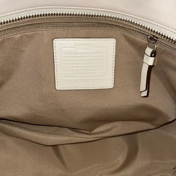 [BUNJANG] Coach Basic Shoulder Bag / Coach white basic shoulder bag