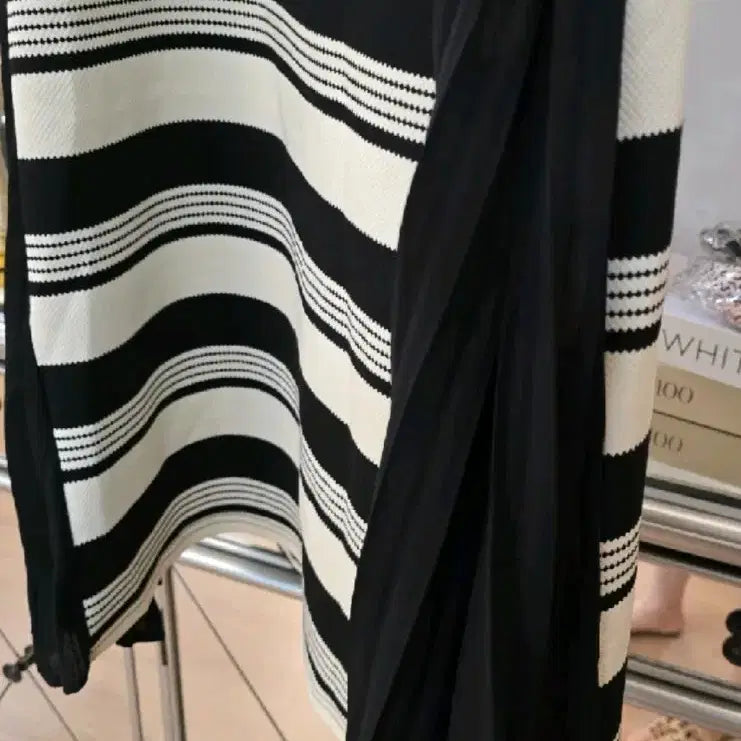 [BUNJANG] Striped Knit Mini Dress / 큐티 스트라이프 니트 원피스 44-66