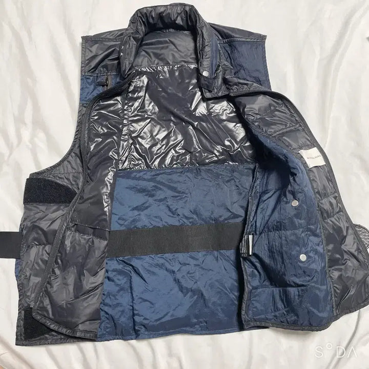[BUNJANG] Balenciaga Utility Padded Vest 44 / 발렌시아가 유틸리티 패딩조끼 베스트 44