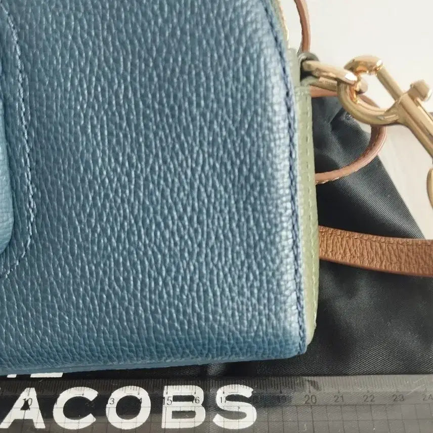 [BUNJANG] Marc Jacobs Half Moon Crossbody Bag - Navy / 마크제이콥스 하프문 크로스백 네이비