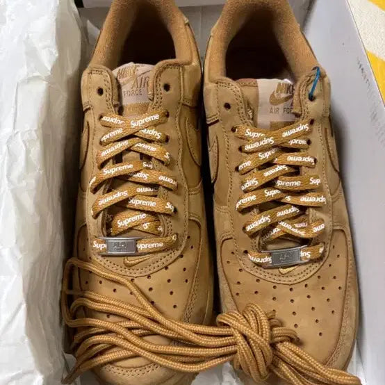 [BUNJANG] Nike x Supreme Air Force 1 'Wheat' Sneakers / [255]나이키x슈프림된장포스