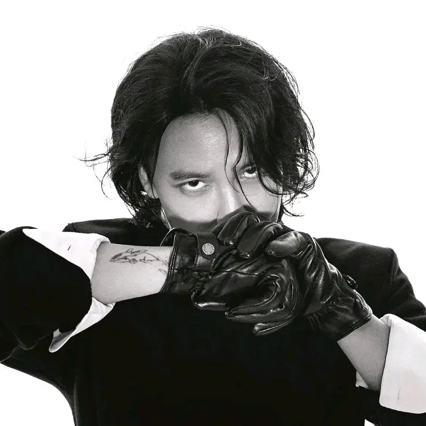 [BUNJANG] Kim Namgil GQ Korea Magazine / (새상품) <트리거> 김남길님의 화보와 인터뷰가 실린 지큐코리아 잡지양도