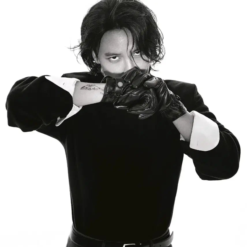 [BUNJANG] Kim Namgil GQ Korea Magazine / (새상품) <트리거> 김남길님의 화보와 인터뷰가 실린 지큐코리아 잡지양도