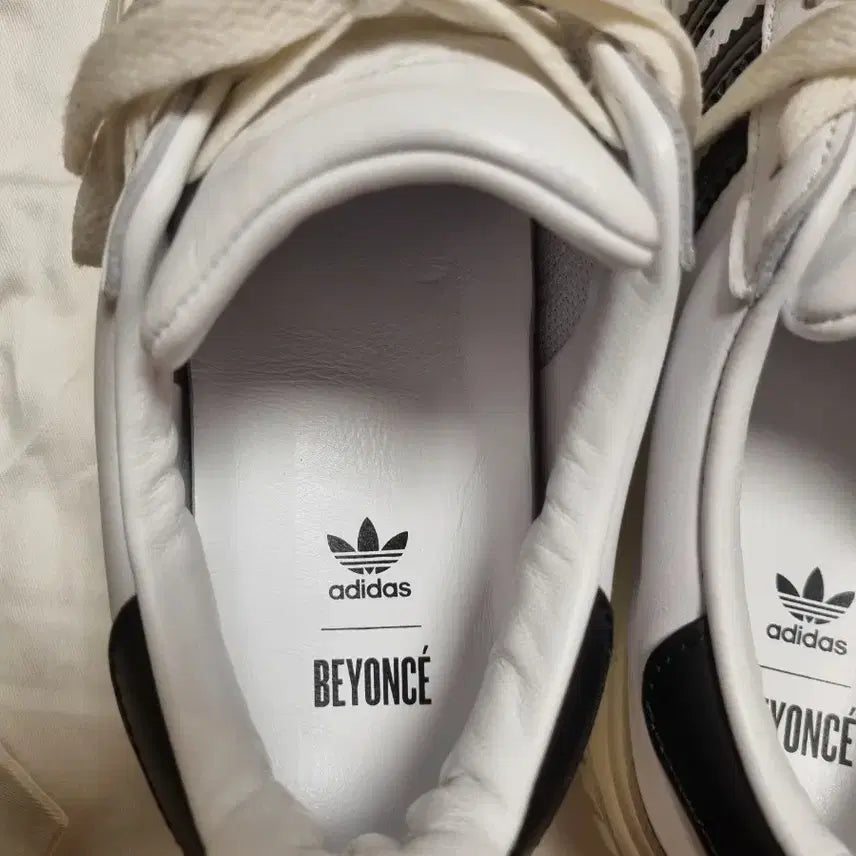 [BUNJANG] Adidas Beyonce Superstar White Sneakers / 아디다스 x 비욘세 슈퍼스타 화이트