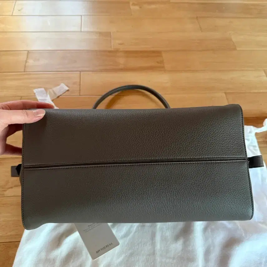 [BUNJANG] The Row EW Bowling Bag / 더로우 ew 볼링백 김나영백 새상품