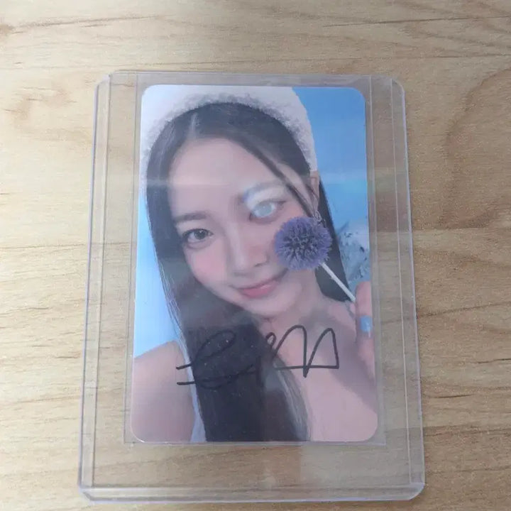 [BUNJANG] LE SSERAFIM Hong Eunchae Signed Photocard / 르세라핌 홍은채 친필 사인 포토카드