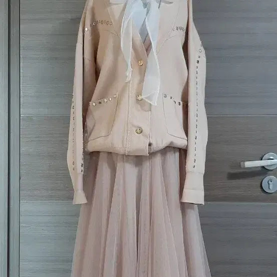 [SOLD OUT] 산드로 금장버튼 가디건