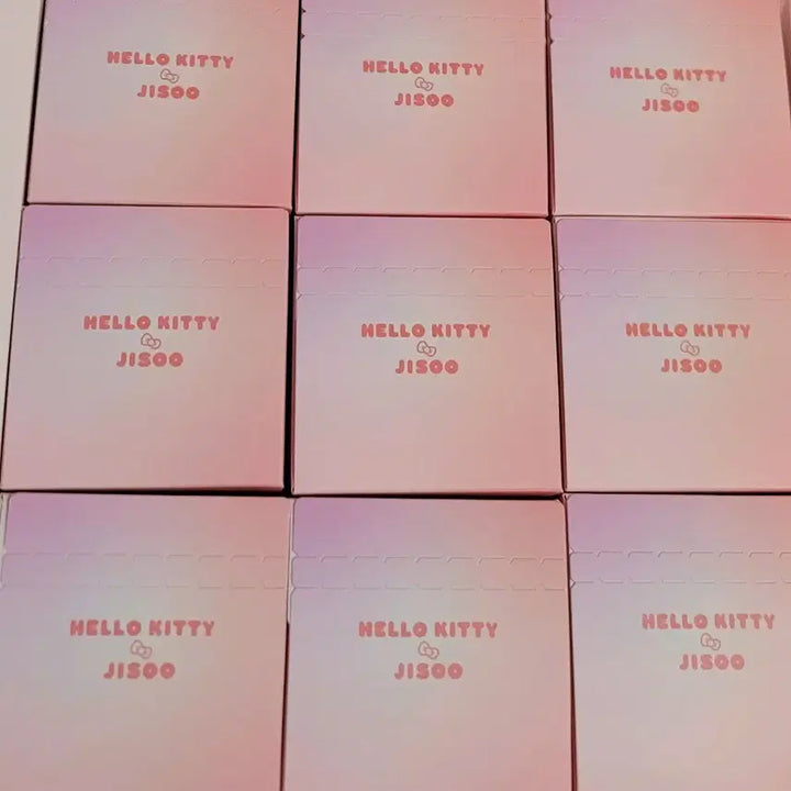 [BUNJANG] Blackpink Jisoo Hello Kitty Keyring Doll / [원가이하]지수 헬로키티 키링인형 블랙핑크 JISOO HELLOKITTY