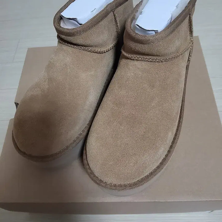 [BUNJANG] UGG Classic Ultra Mini Platform Chestnut Boots / 백화점아울렛정품)) UGG 클래식 울트라 미니플랫폼1135092 체스트넛