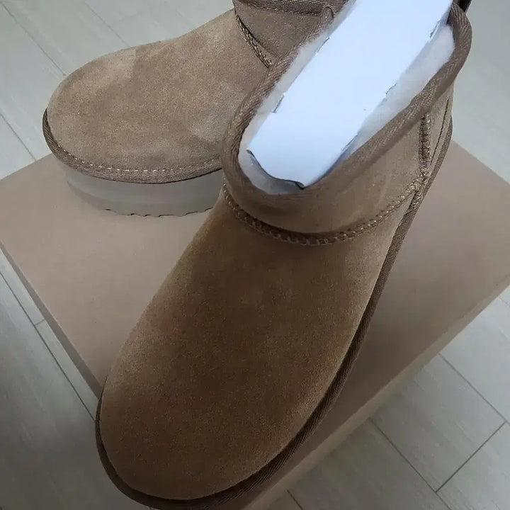 [BUNJANG] UGG Classic Ultra Mini Platform Chestnut Boots / 백화점아울렛정품)) UGG 클래식 울트라 미니플랫폼1135092 체스트넛