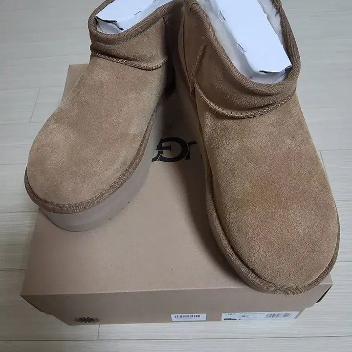 [BUNJANG] UGG Classic Ultra Mini Platform Chestnut Boots / 백화점아울렛정품)) UGG 클래식 울트라 미니플랫폼1135092 체스트넛