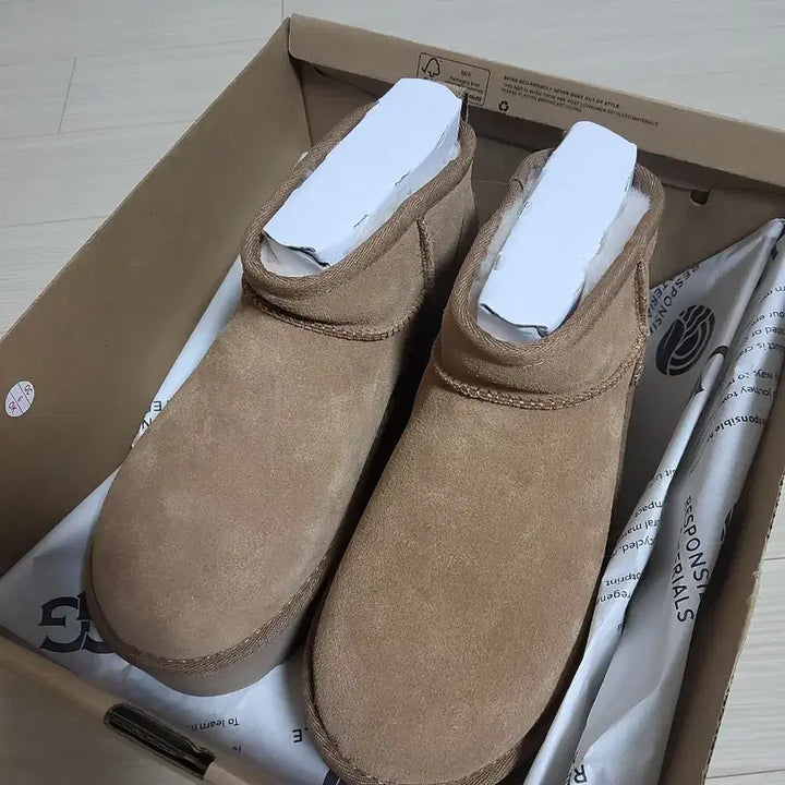 [BUNJANG] UGG Classic Ultra Mini Platform Chestnut Boots / 백화점아울렛정품)) UGG 클래식 울트라 미니플랫폼1135092 체스트넛