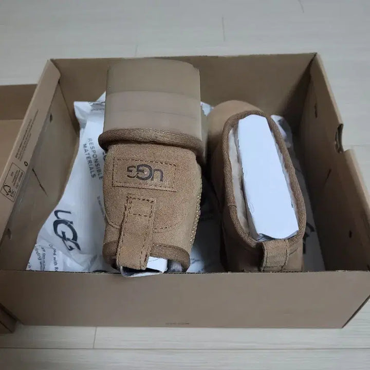 [BUNJANG] UGG Classic Ultra Mini Platform Chestnut Boots / 백화점아울렛정품)) UGG 클래식 울트라 미니플랫폼1135092 체스트넛