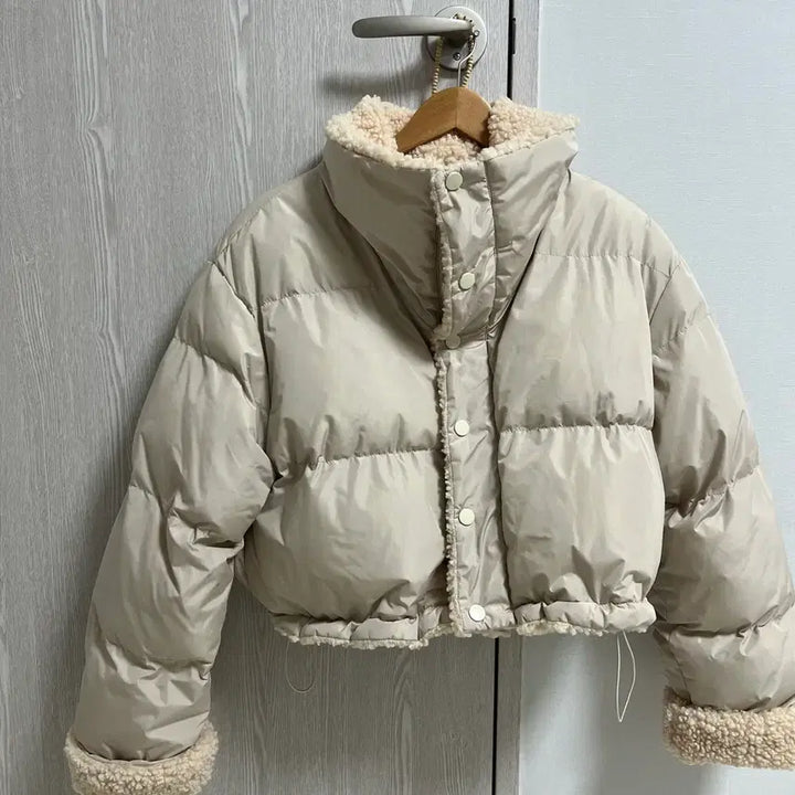 [BUNJANG] Cropped Padded Jacket / 털빵빵 크롭 패딩