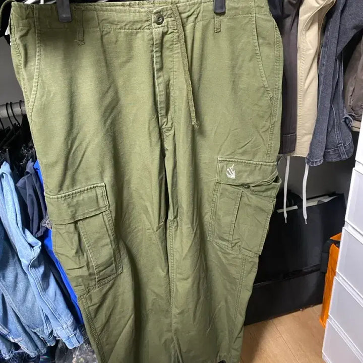 [SOLD OUT] 노티카 재팬 올리브 카고팬츠