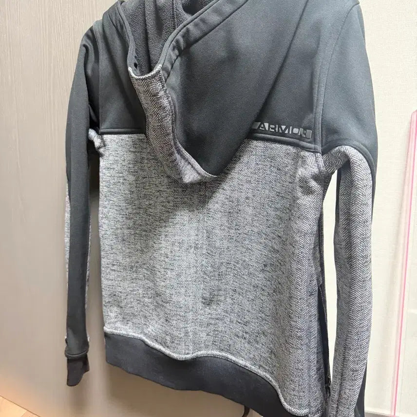 [BUNJANG] Under Armour Herringbone Pattern Hooded Zip-Up XS / 언더아머 헤링본 패턴 후드 집업 XS