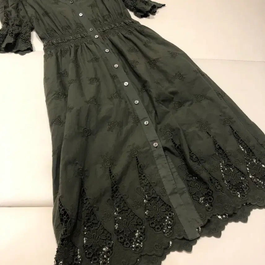 [BUNJANG] Studio Tomboy Lace Embroidered Eyelet Long Dress Robe Jacket / 스튜디오톰보이 20년 레이스 자수 반팔 아일렛 펀칭 롱 원피스 로브 자켓