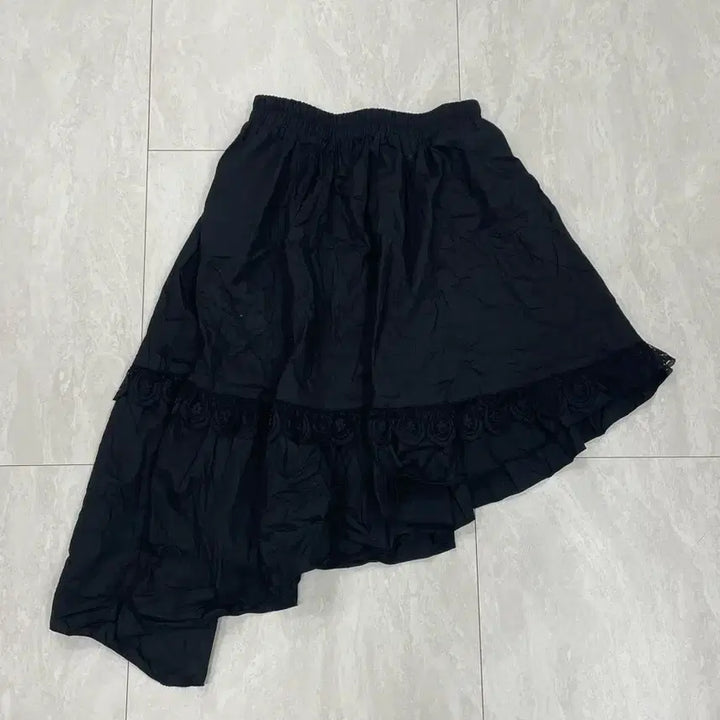 [BUNJANG] Bodyline Lace Asymmetric Long Skirt / 바디라인 Bodyline 레이스 언발런스 롱 스커트