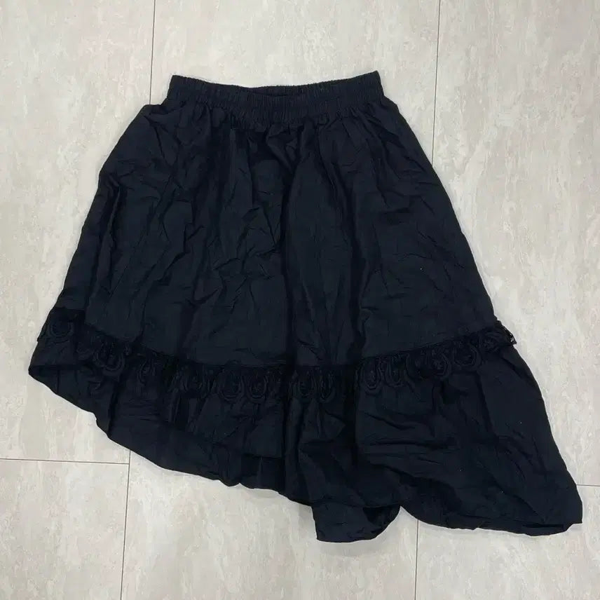 [BUNJANG] Bodyline Lace Asymmetric Long Skirt / 바디라인 Bodyline 레이스 언발런스 롱 스커트