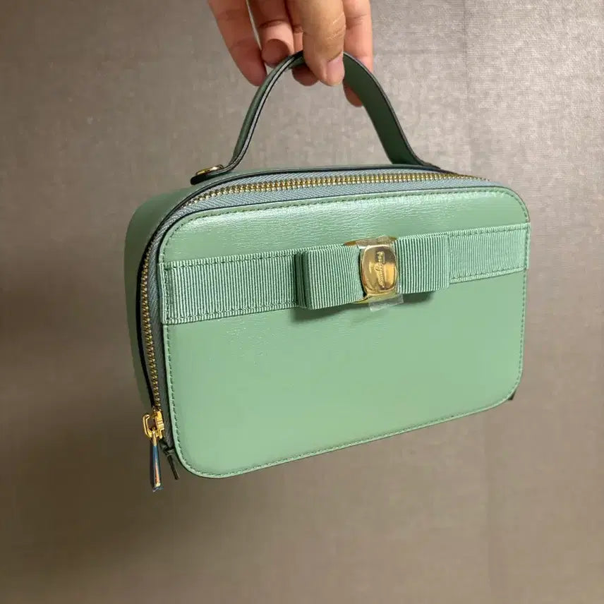 [BUNJANG] Ferragamo Tote Bag / 페라가모 토트백 새제품