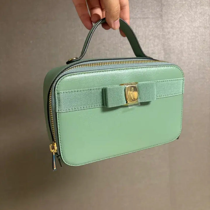 [BUNJANG] Ferragamo Tote Bag / 페라가모 토트백 새제품