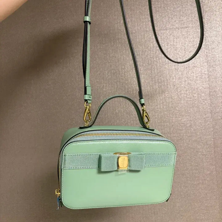 [BUNJANG] Ferragamo Tote Bag / 페라가모 토트백 새제품