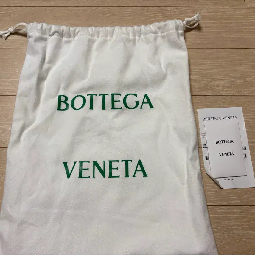 [BUNJANG] Bottega Veneta Triangle Pouch / 보테가베네타 삼각 파우치 세제품