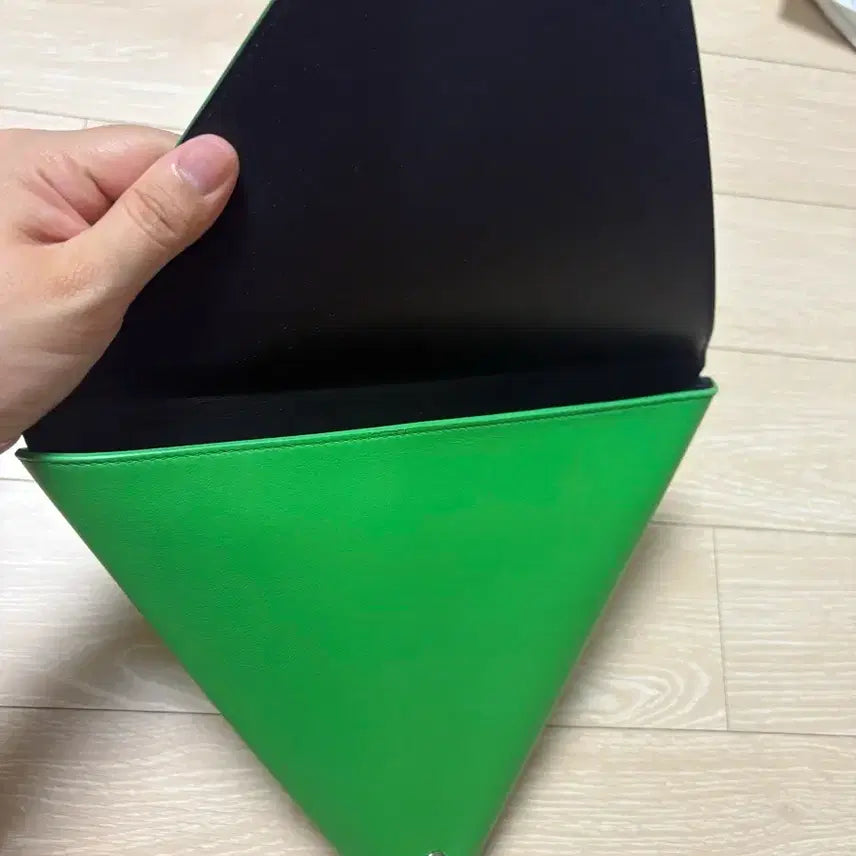 [BUNJANG] Bottega Veneta Triangle Pouch / 보테가베네타 삼각 파우치 세제품