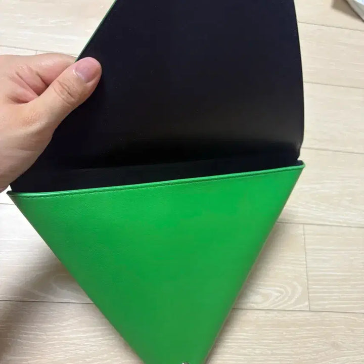 [BUNJANG] Bottega Veneta Triangle Pouch / 보테가베네타 삼각 파우치 세제품