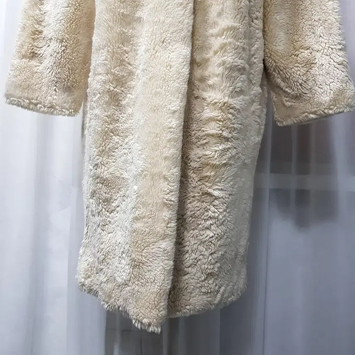 [BUNJANG] Long Faux Fur Coat / 빈티지 브이넥 오버핏 박시 양털 긴팔 롱 퍼 코트 여M C1153