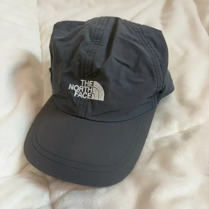 [SOLD OUT] 노스페이스 볼캡 모자 그레이